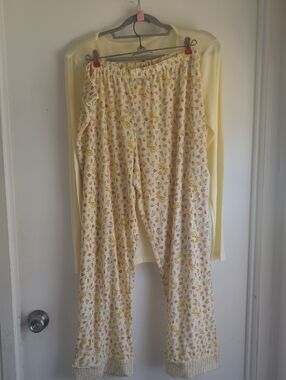 Warner Bros. Tweedy Bird Pajama Set